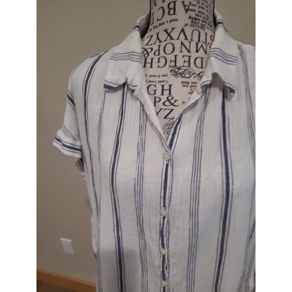 Madewell Central Women's SZ M blue white stripe button down top coastal Beachy - Picture 3 of 8